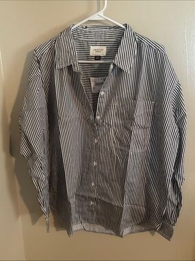 American Eagle Outfitters Women’s Black and White Stripe Button-Down Shirt